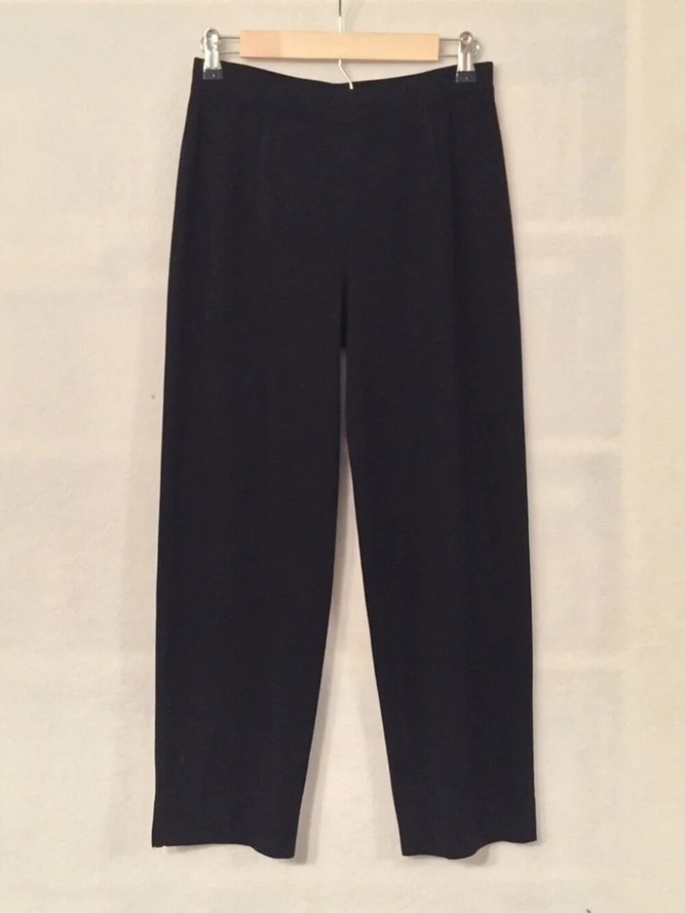 Exclusively Misook Made in Korea black knit pull on elastic waist pants